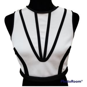 LuLu's White with Black Trim Crop Top - Size Small